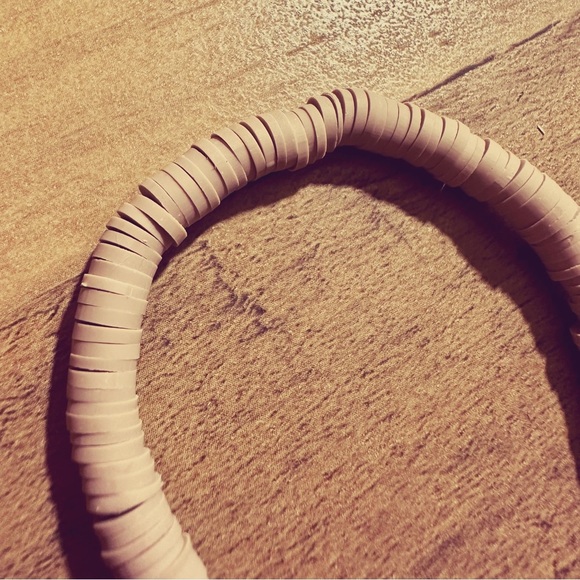 NEW “OCEAN” Tan Rubber Gold Alphabet Stretch Boho Bracelet - Picture 2 of 3